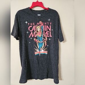 Marvel Captain Marvel Tshirt Medium